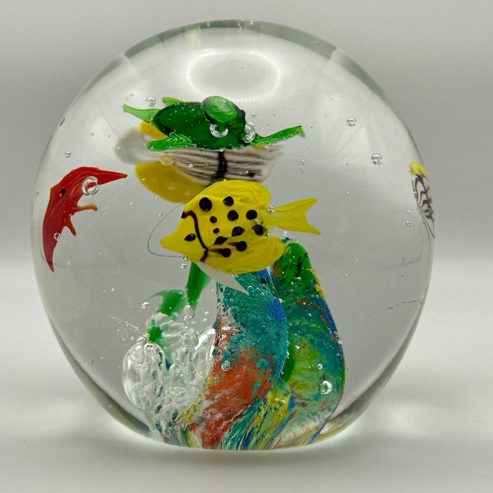 Vintage Dynasty Gallery Art Glass Paperweight Turtle Tropical Fish 3 7/8” Heavy